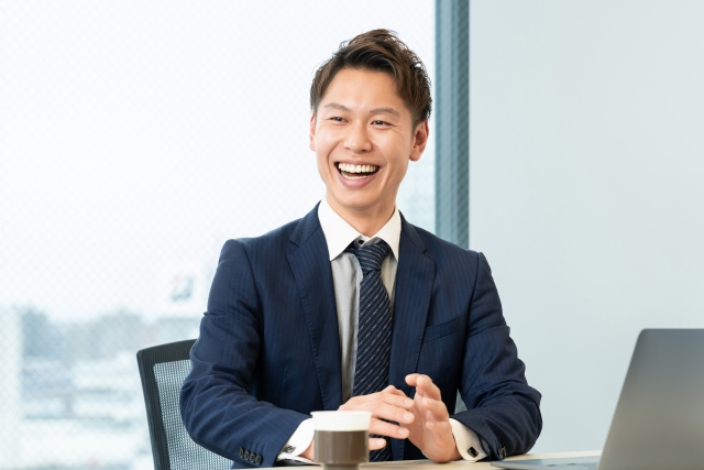 接客業 人見知りコミュ障